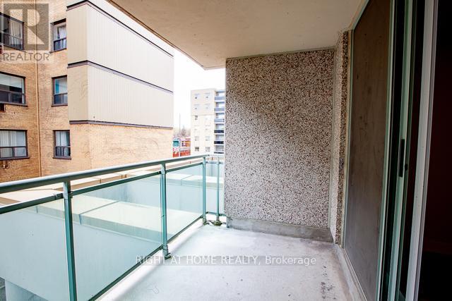 306 - 398 Eglinton Avenue E, Toronto, Ontario  M4P 3H8 - Photo 17 - C12393981