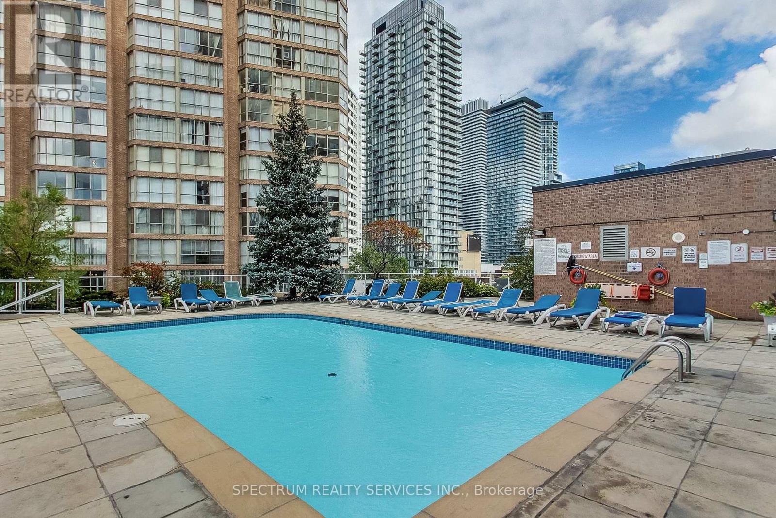 1605 - 44 St Joseph Street, Toronto (Bay Street Corridor), Ontario  M4Y 2W4 - Photo 14 - C12394090