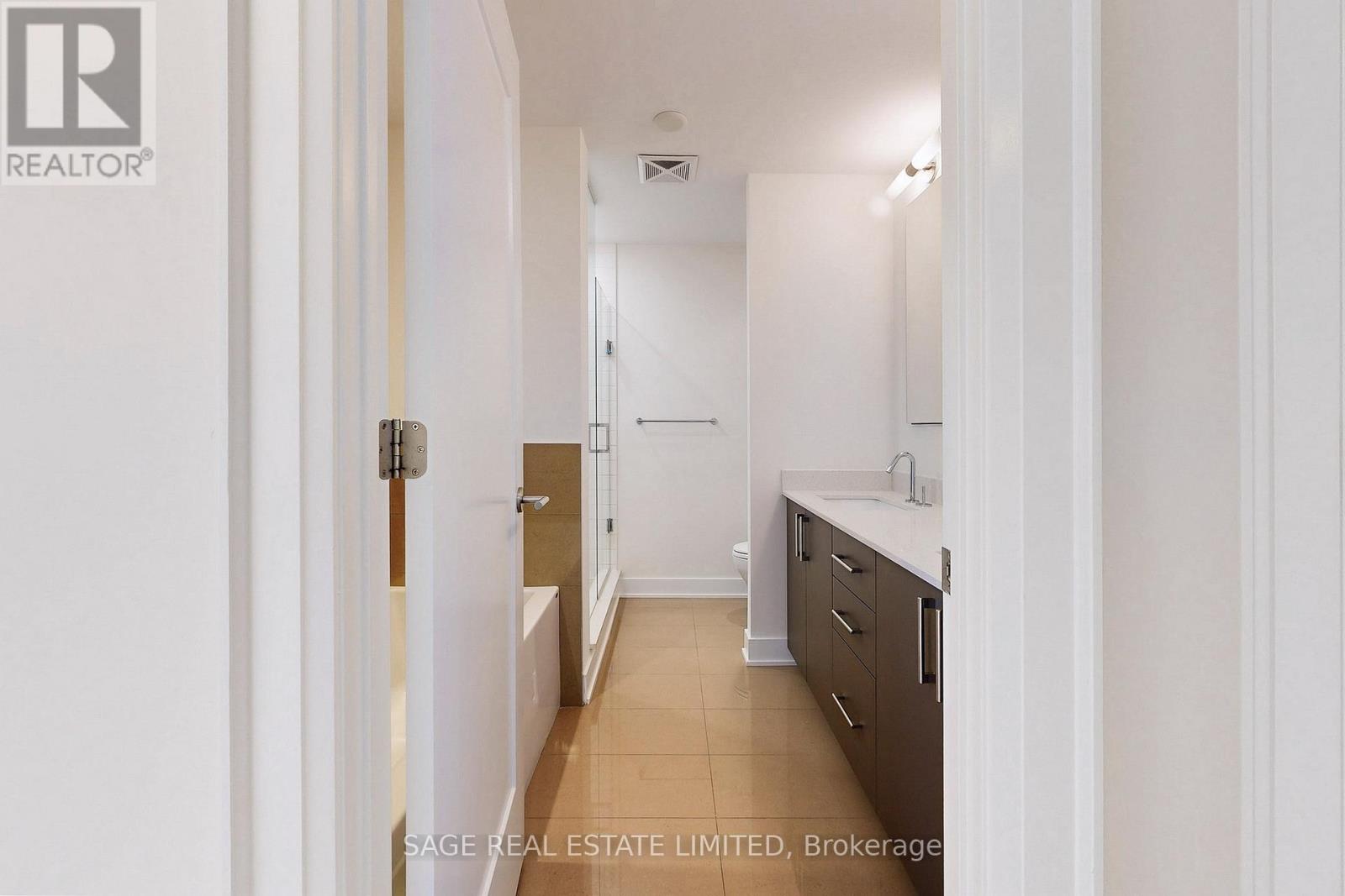 2102 - 88 Cumberland Street, Toronto, Ontario  M5R 1A3 - Photo 21 - C12394126
