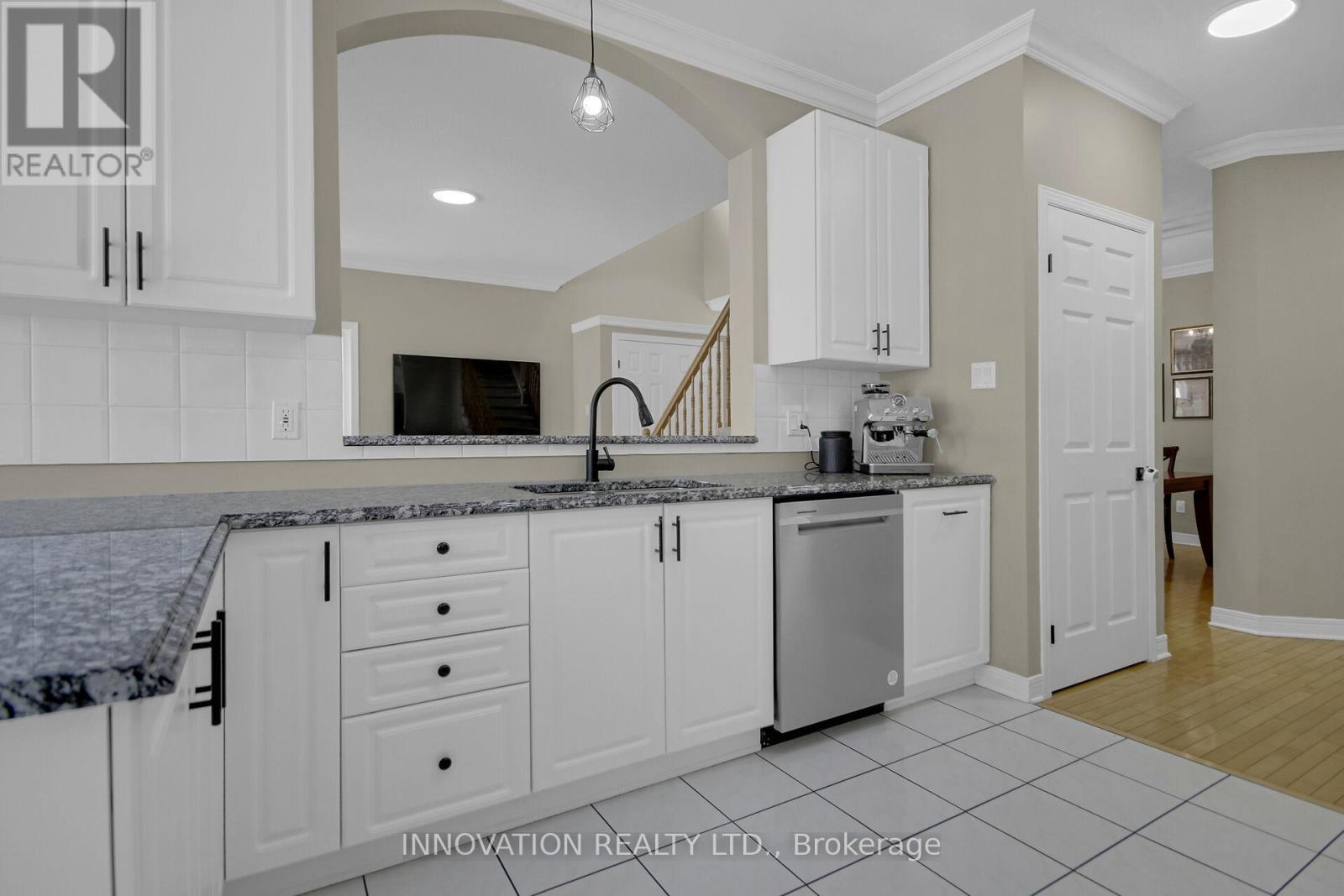 16 Sauble Drive, Ottawa, Ontario  K2M 2Y3 - Photo 15 - X12394190
