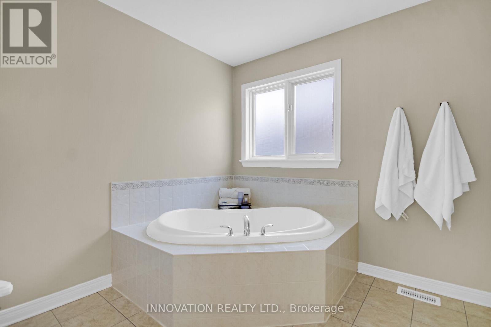 16 Sauble Drive, Ottawa, Ontario  K2M 2Y3 - Photo 25 - X12394190