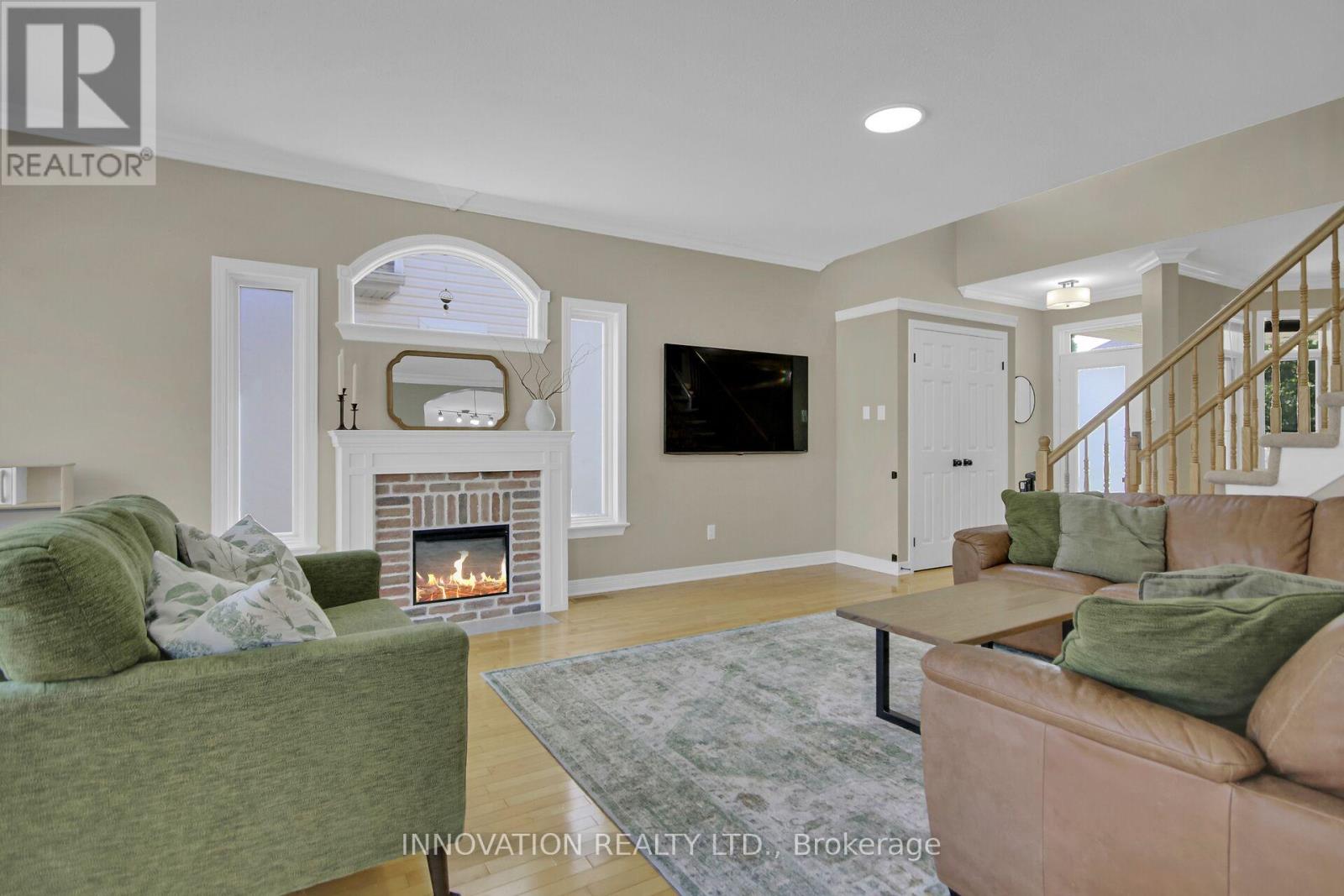 16 Sauble Drive, Ottawa, Ontario  K2M 2Y3 - Photo 5 - X12394190