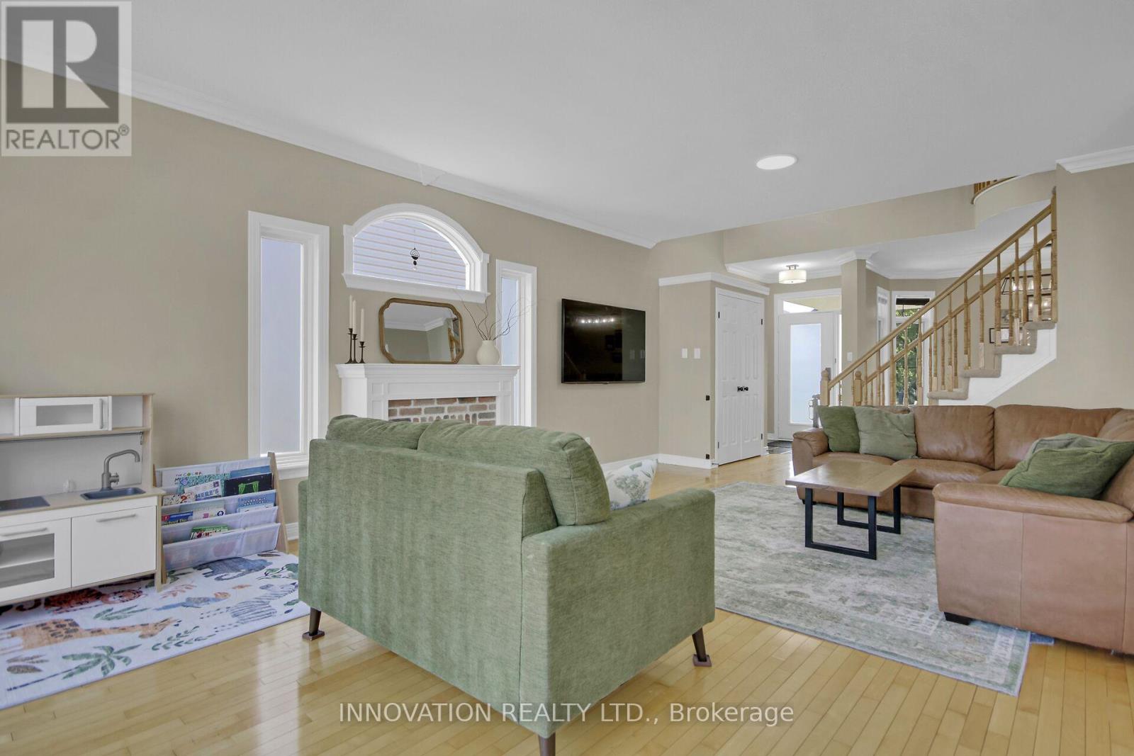 16 Sauble Drive, Ottawa, Ontario  K2M 2Y3 - Photo 9 - X12394190