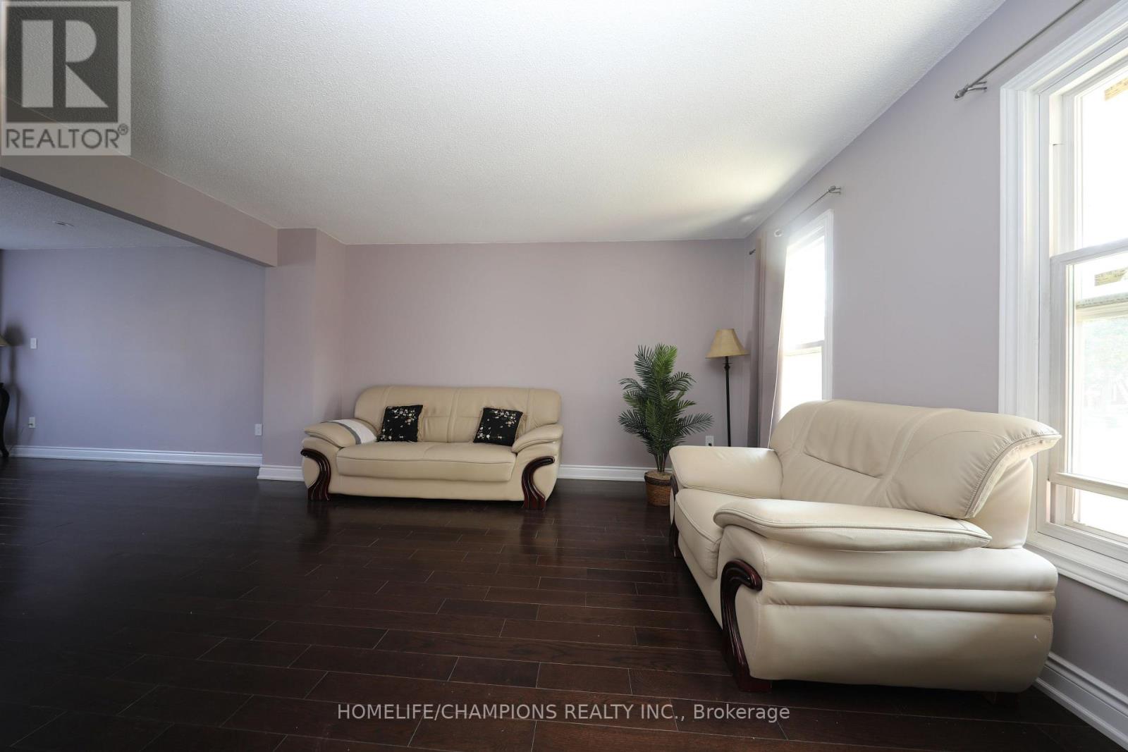 Property at 46 CANMORE BOULEVARD image 2