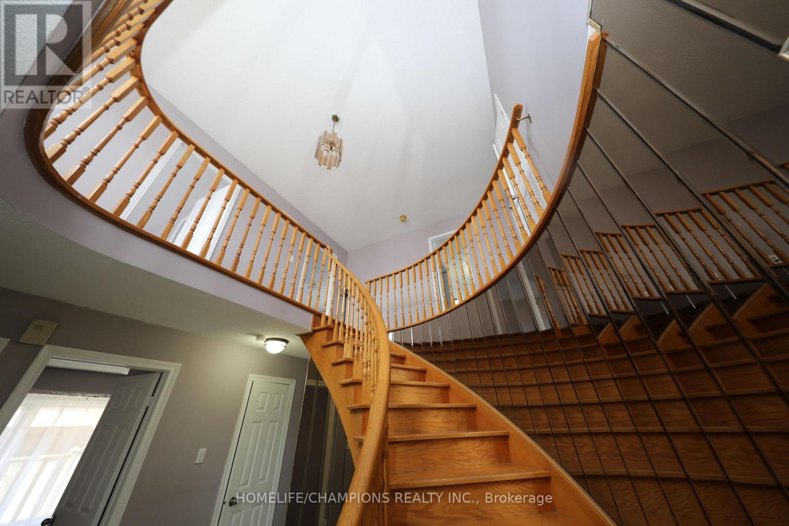 Property at 46 CANMORE BOULEVARD image 3