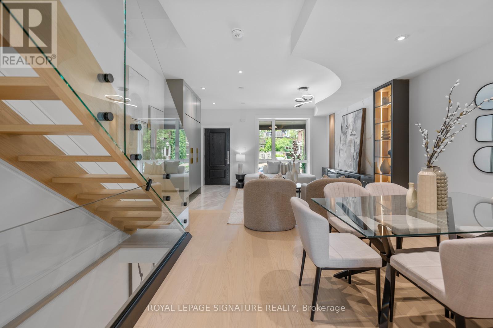 11 Victor Avenue, Toronto, Ontario  M4K 1A7 - Photo 10 - E12394085