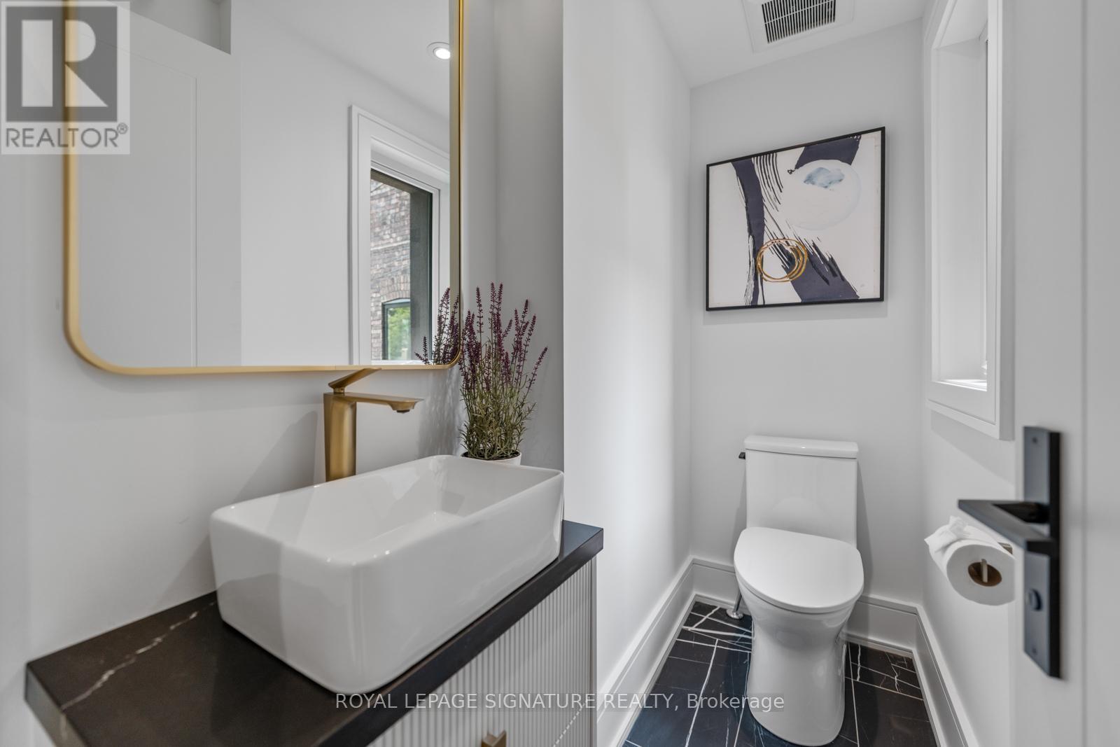 11 Victor Avenue, Toronto, Ontario  M4K 1A7 - Photo 19 - E12394085