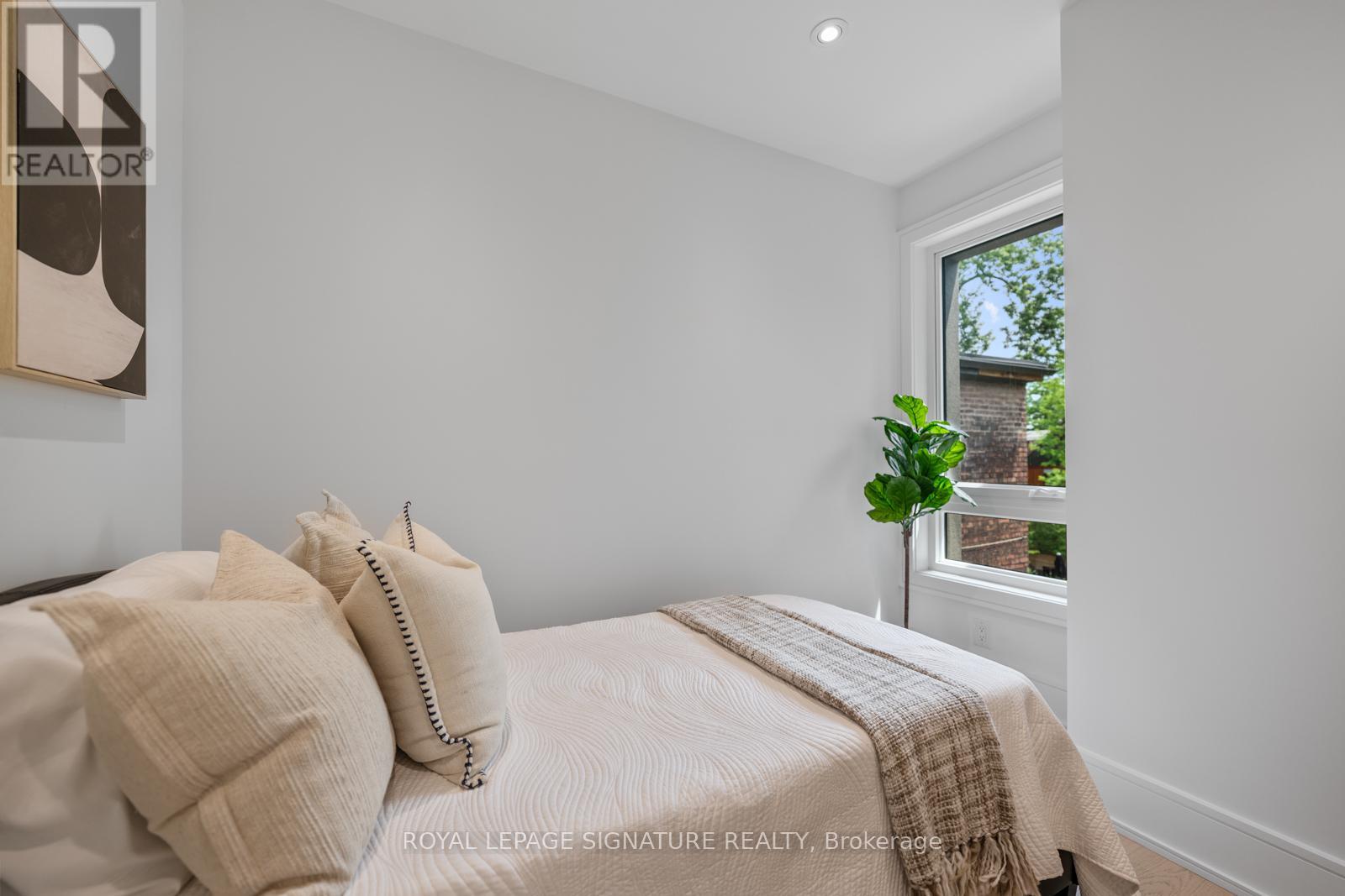 11 Victor Avenue, Toronto, Ontario  M4K 1A7 - Photo 33 - E12394085