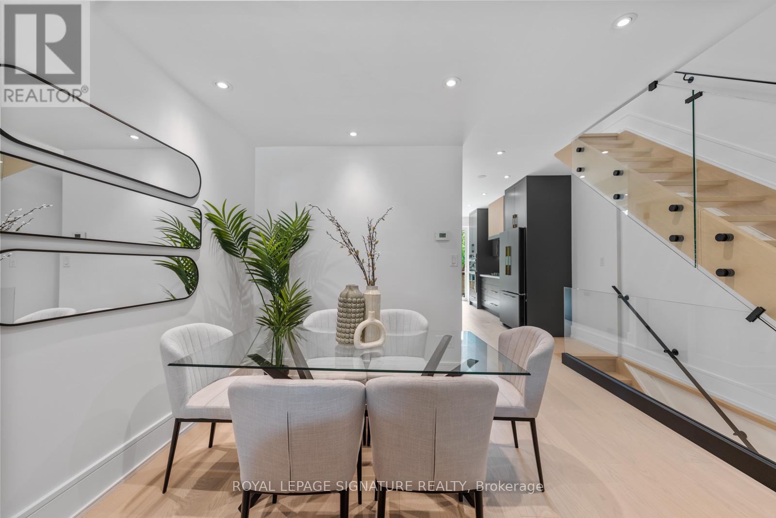 11 Victor Avenue, Toronto, Ontario  M4K 1A7 - Photo 9 - E12394085