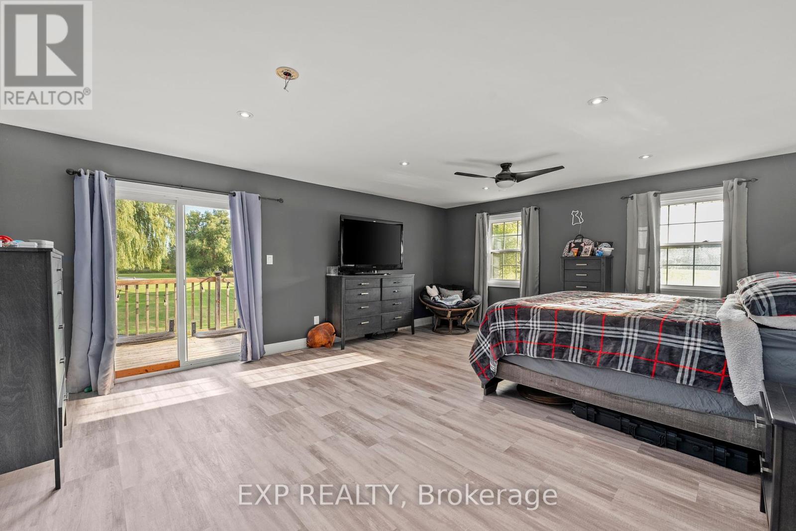 1109 Ravenshoe Road, East Gwillimbury, Ontario  L9P 1R2 - Photo 16 - N12393957