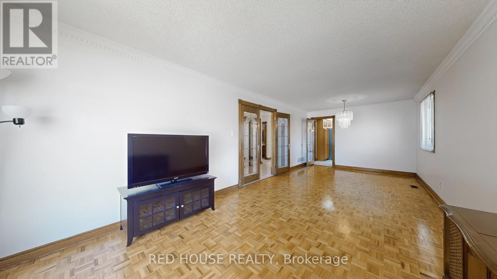 1 Dante Court, Vaughan, Ontario  L4L 7V4 - Photo 5 - N12394004
