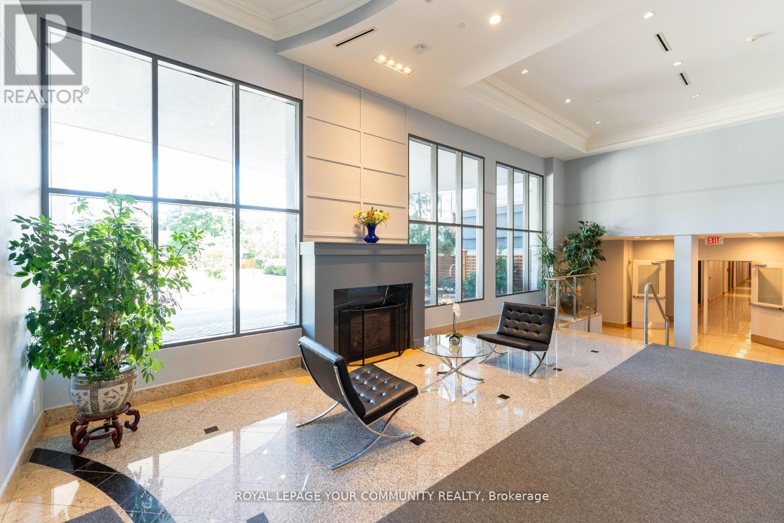 110 - 11121 Yonge Street, Richmond Hill, Ontario  L4C 0S7 - Photo 2 - N12394013