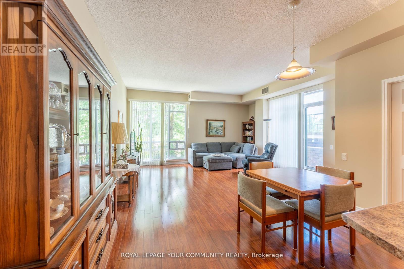 110 - 11121 Yonge Street, Richmond Hill, Ontario  L4C 0S7 - Photo 4 - N12394013