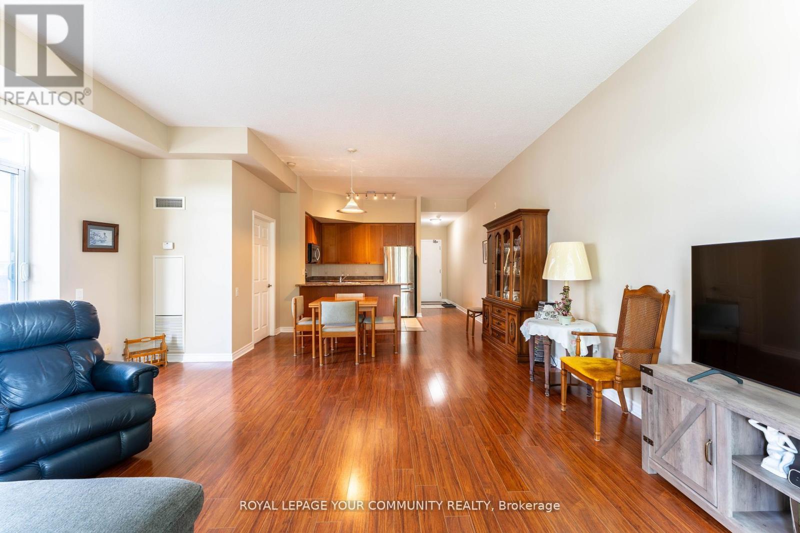 110 - 11121 Yonge Street, Richmond Hill, Ontario  L4C 0S7 - Photo 6 - N12394013