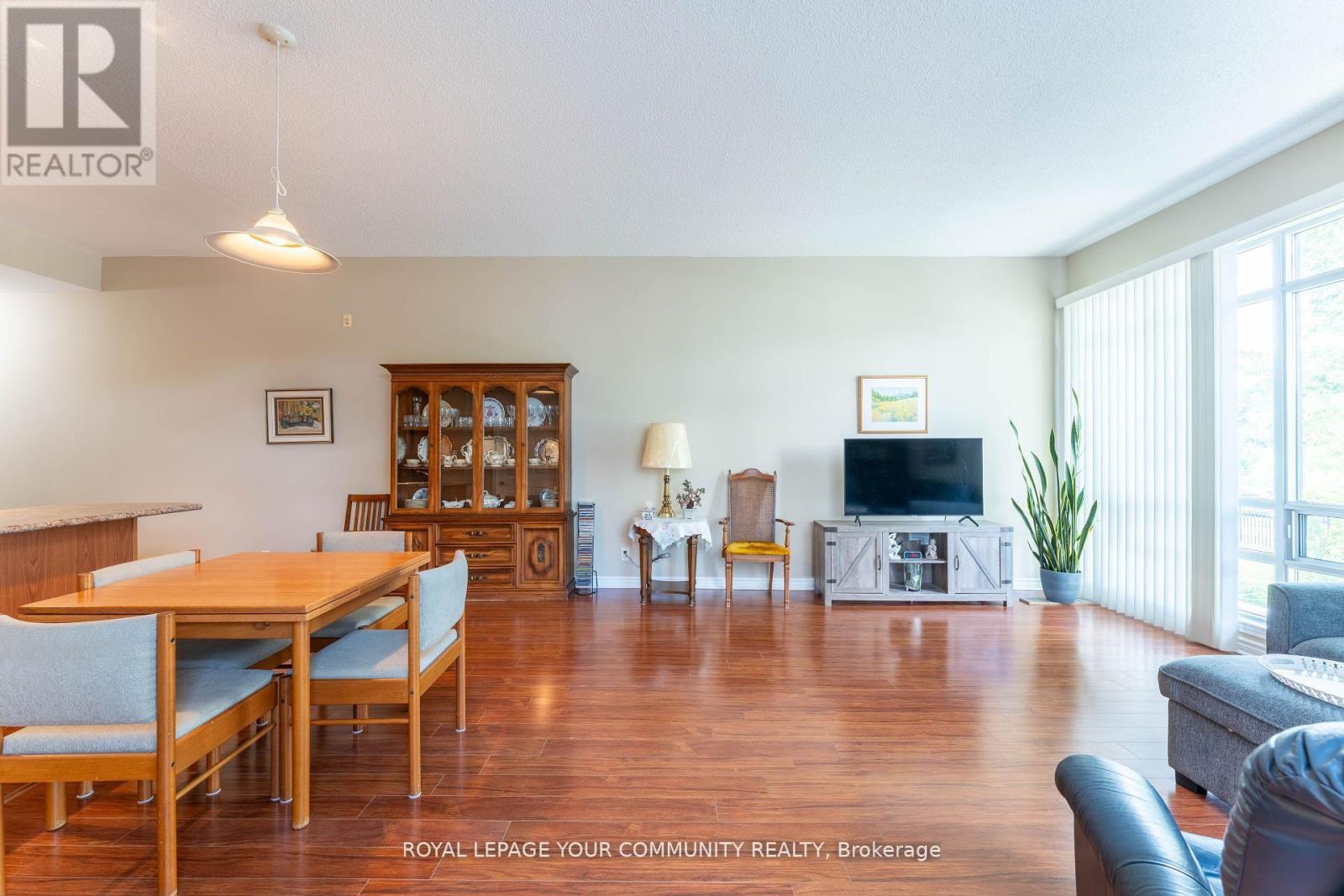 110 - 11121 Yonge Street, Richmond Hill, Ontario  L4C 0S7 - Photo 7 - N12394013