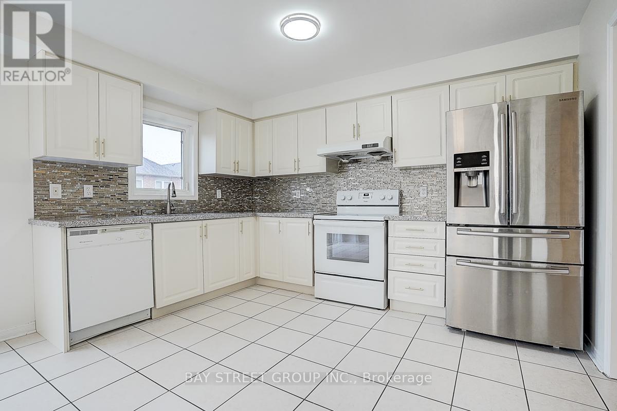 11 Tara Crescent, Markham, Ontario  L3S 4S7 - Photo 11 - N12394043