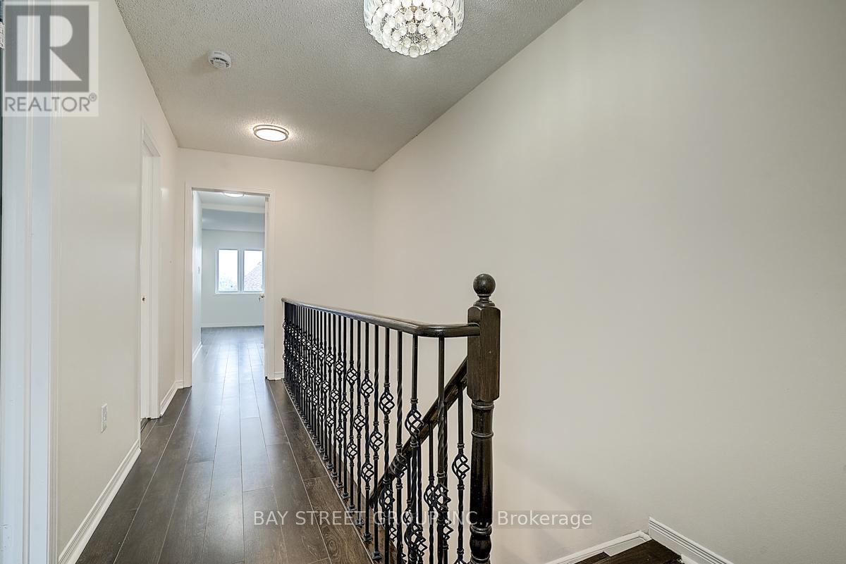 11 Tara Crescent, Markham, Ontario  L3S 4S7 - Photo 14 - N12394043