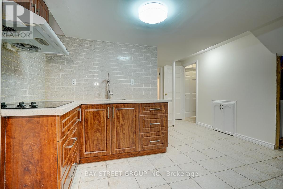 11 Tara Crescent, Markham, Ontario  L3S 4S7 - Photo 27 - N12394043
