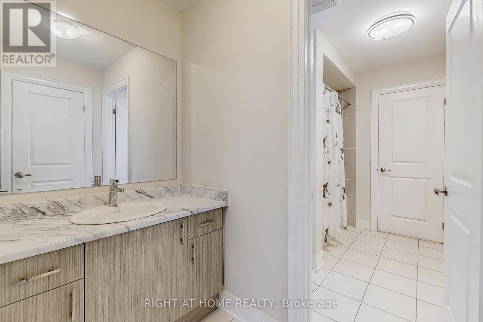 46 Prunella Crescent, East Gwillimbury, Ontario  L9N 0S7 - Photo 31 - N12394044