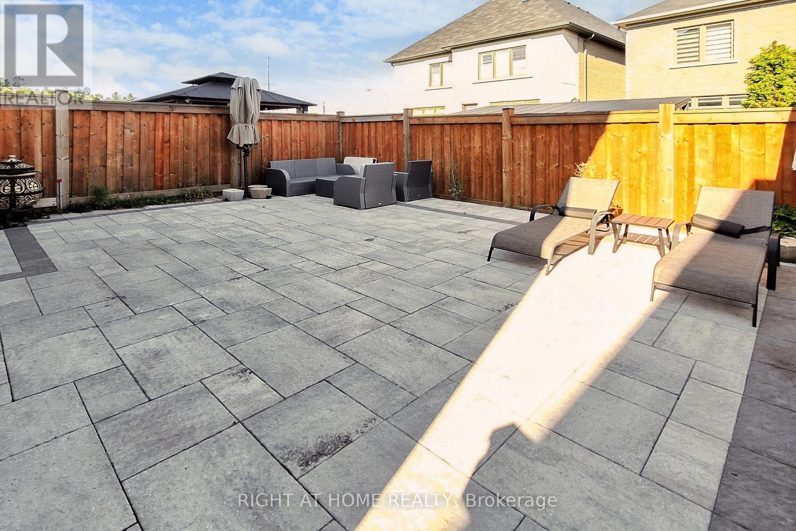 46 Prunella Crescent, East Gwillimbury, Ontario  L9N 0S7 - Photo 44 - N12394044