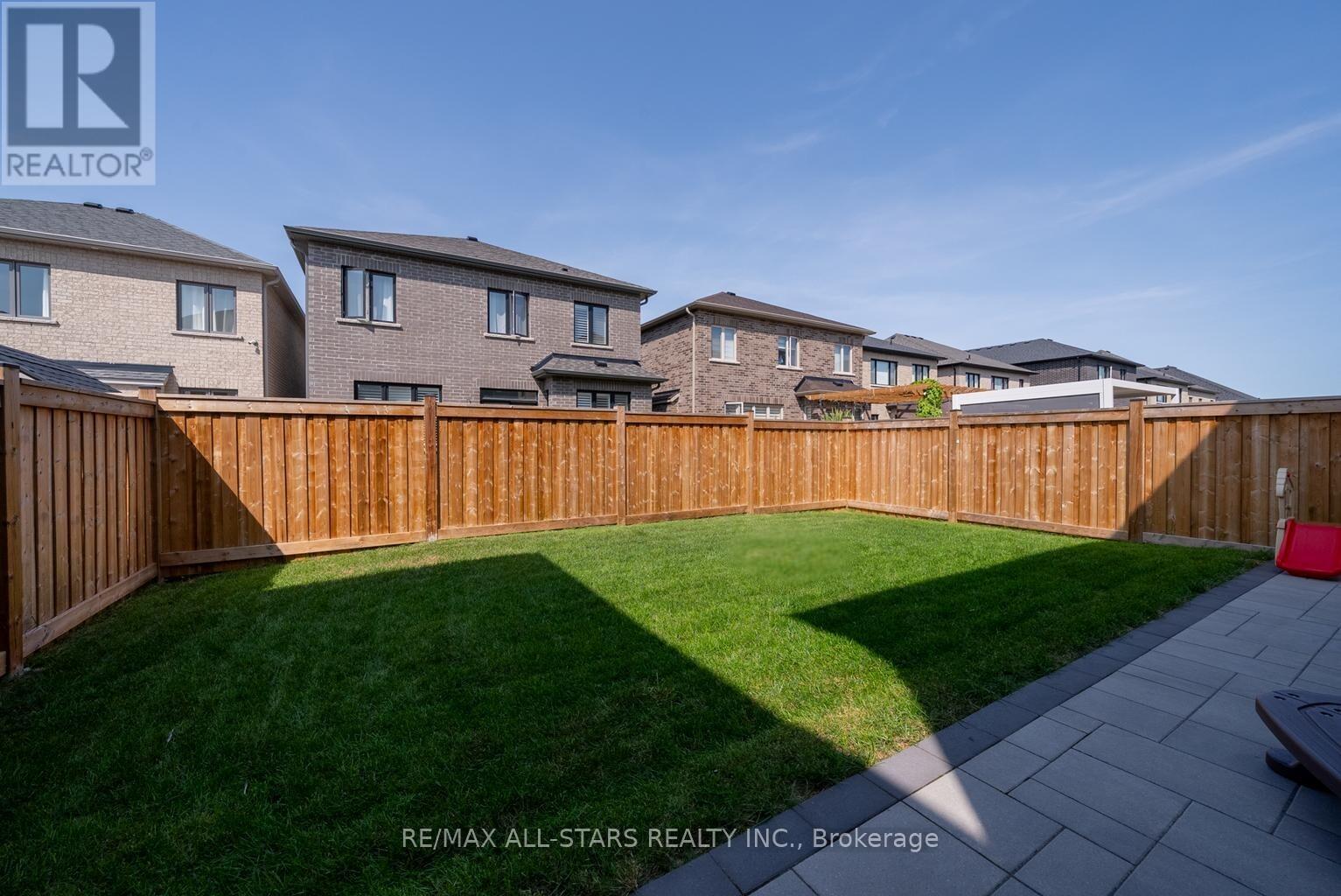 197 Boundary Boulevard, Whitchurch-Stouffville, Ontario  L4A 4W3 - Photo 44 - N12394070