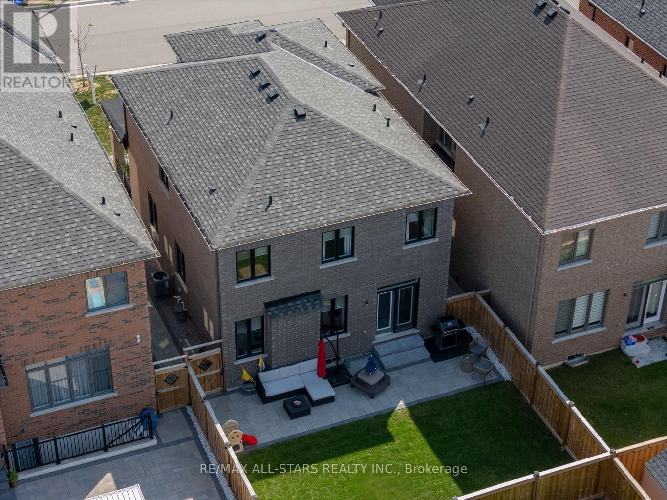 197 Boundary Boulevard, Whitchurch-Stouffville, Ontario  L4A 4W3 - Photo 47 - N12394070