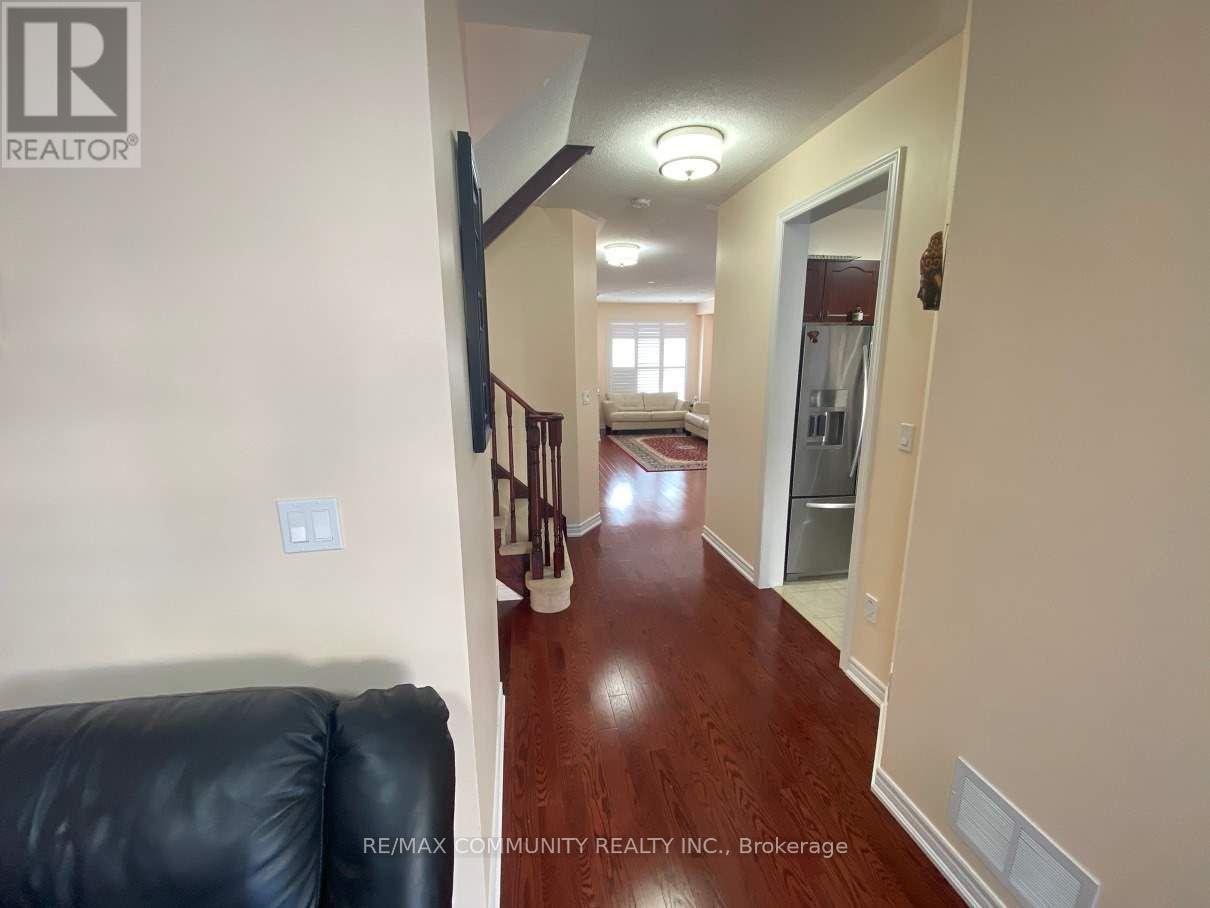 33 Mead Terrace, Markham, Ontario  L6E 1V6 - Photo 14 - N12394113