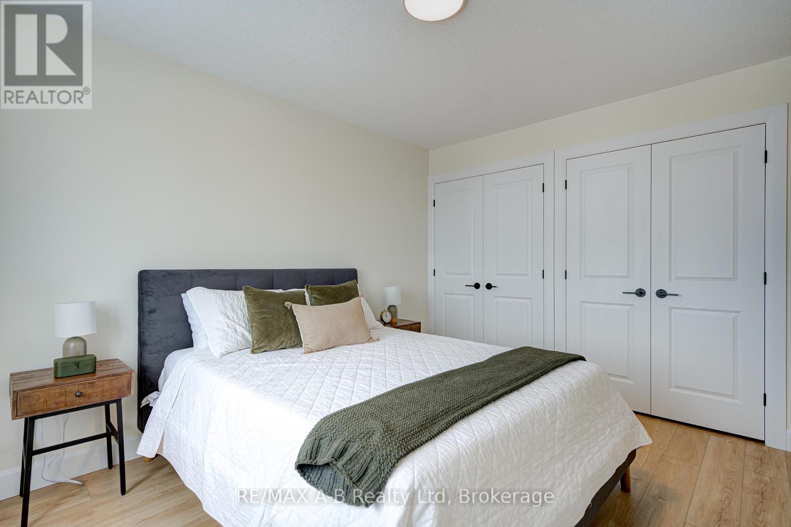 18 Linda Drive, Huron East (Seaforth), Ontario  N0K 1W0 - Photo 28 - X12394141