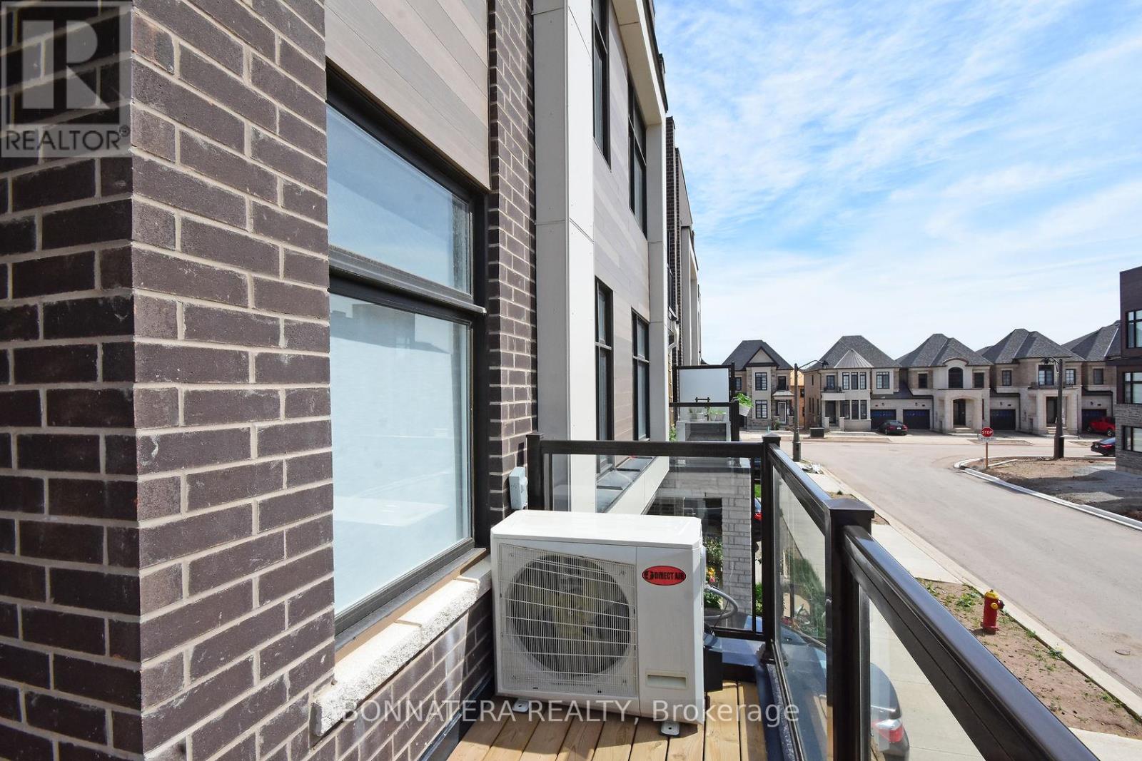 2461 Belt Lane, Oakville, Ontario  L6M 5L9 - Photo 23 - W12324805