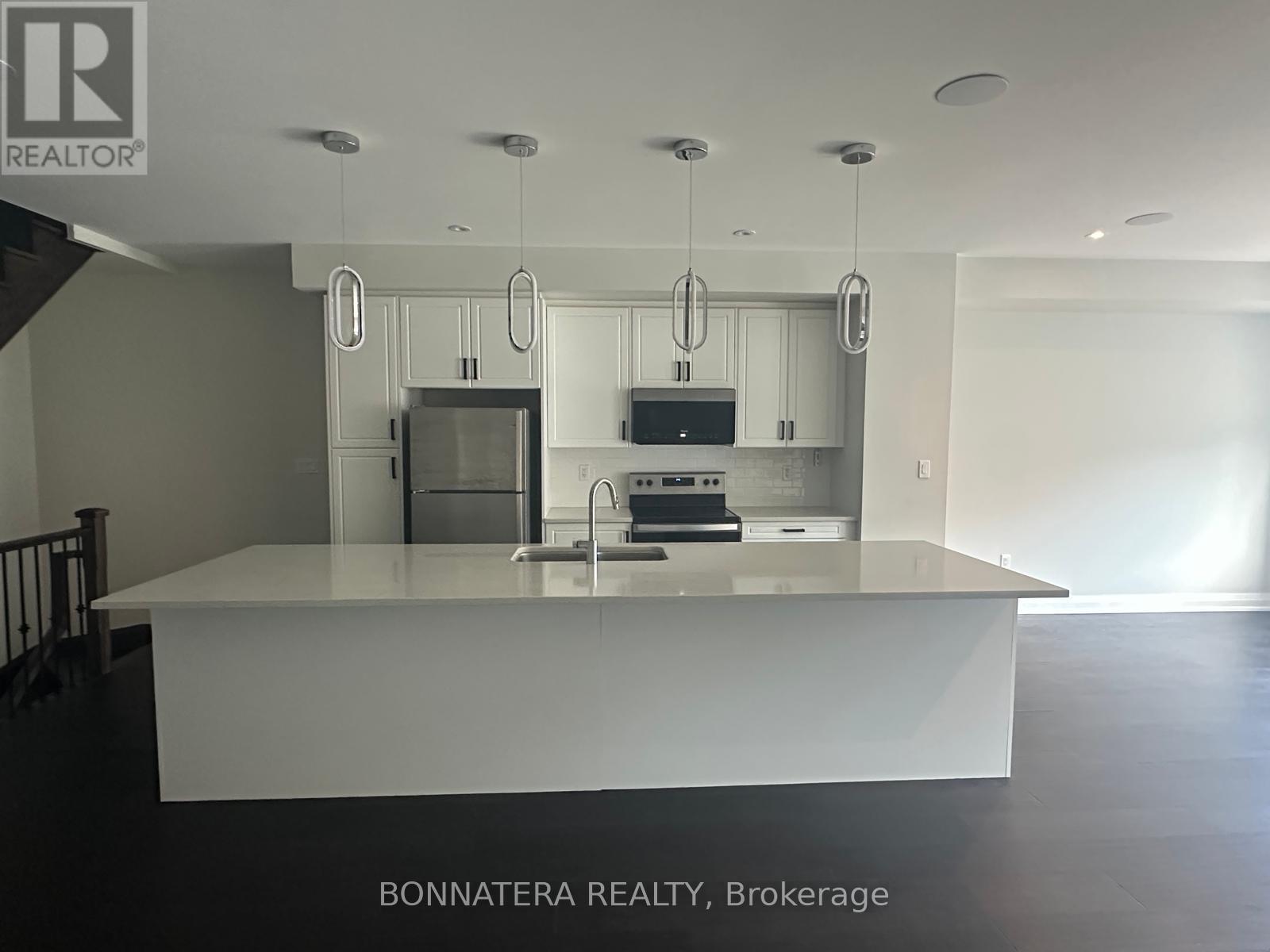 2461 Belt Lane, Oakville, Ontario  L6M 5L9 - Photo 11 - W12324805
