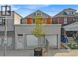 828 PILLETTE ROAD, Windsor, Ontario
