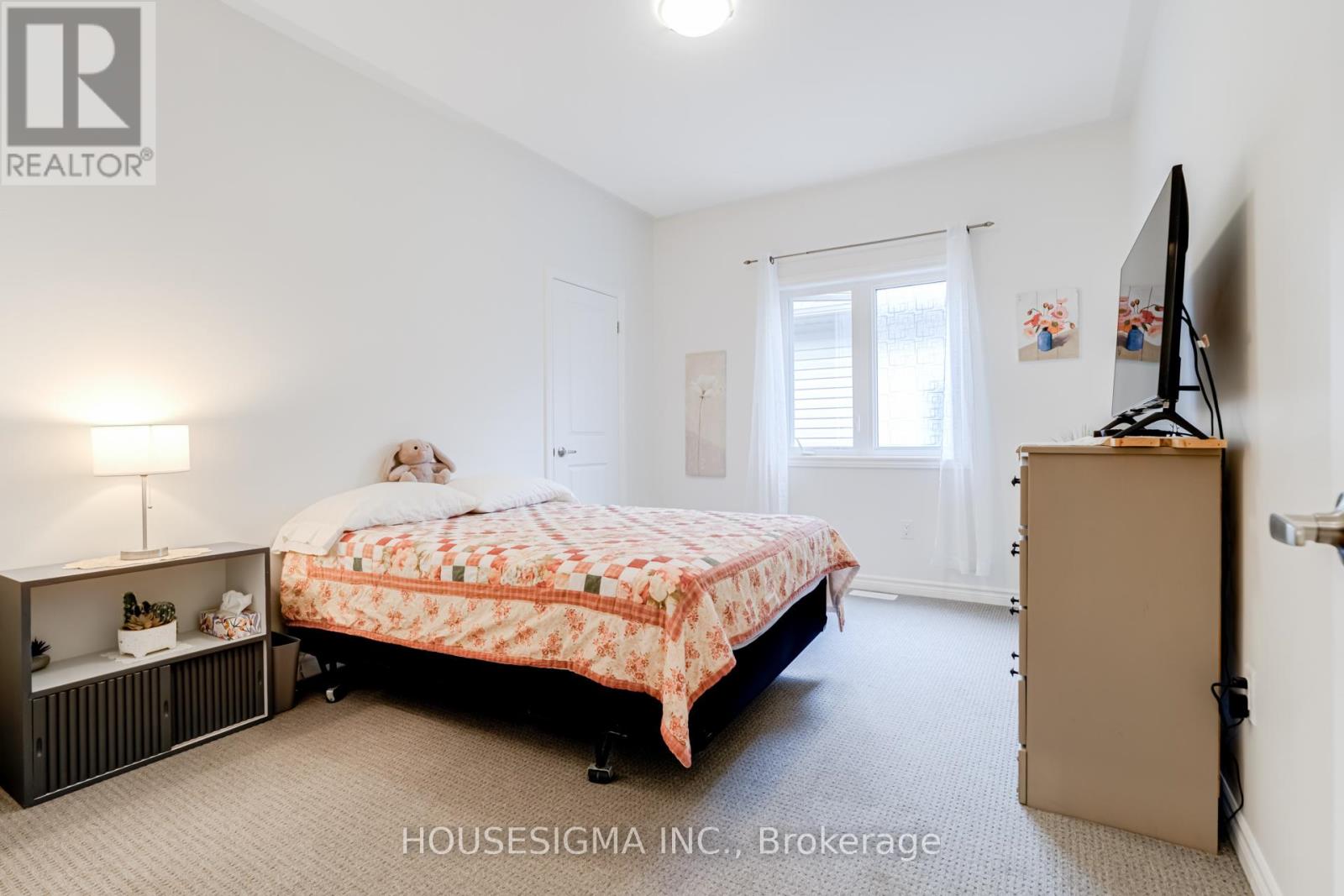 208 Breton Street, Clearview, Ontario  L0M 1S0 - Photo 16 - S12393930