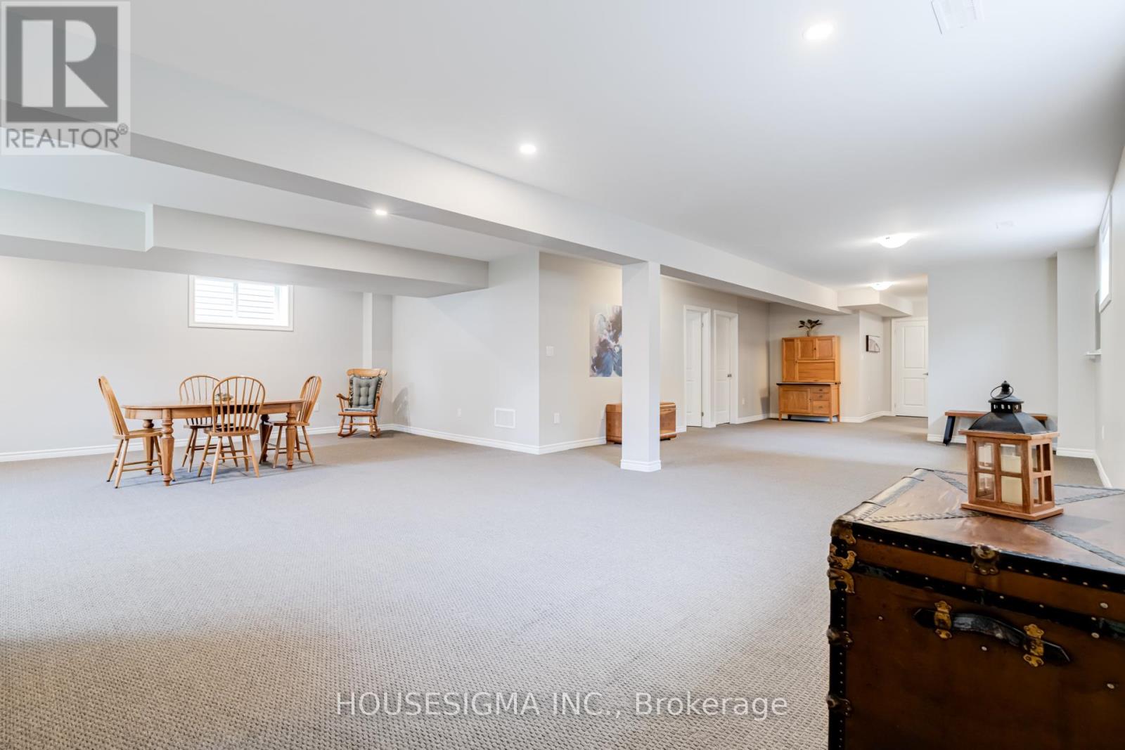 208 Breton Street, Clearview, Ontario  L0M 1S0 - Photo 22 - S12393930