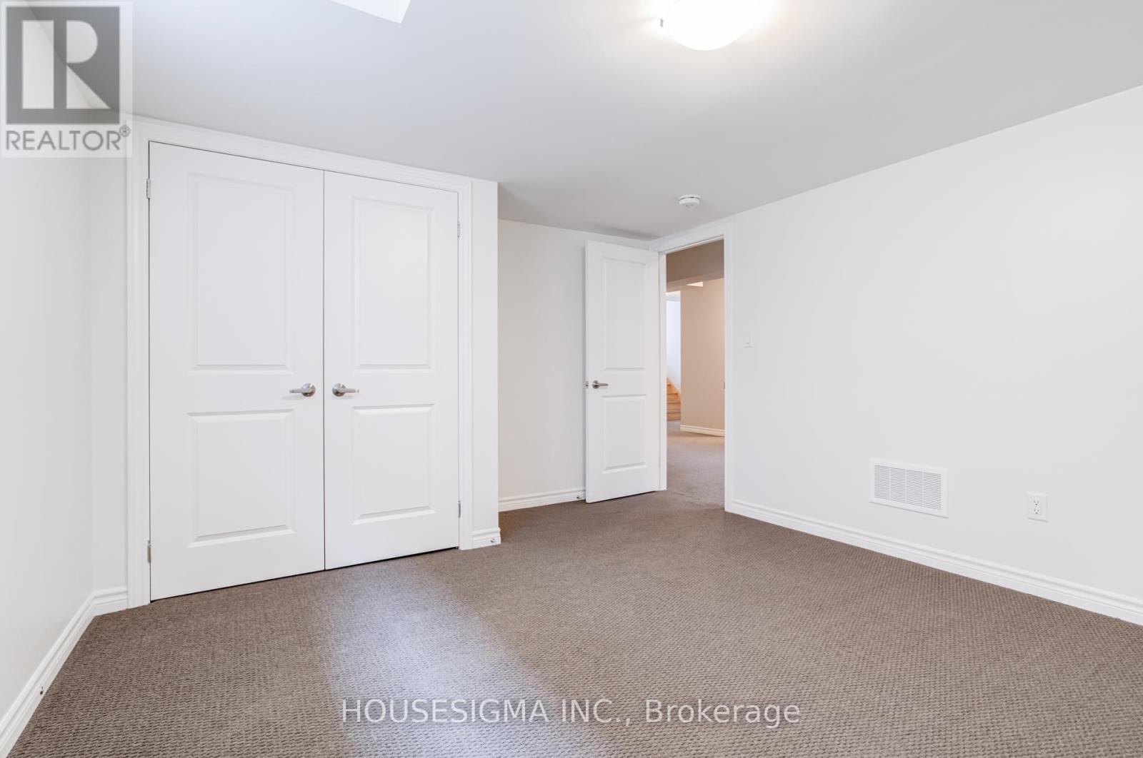 208 Breton Street, Clearview, Ontario  L0M 1S0 - Photo 26 - S12393930