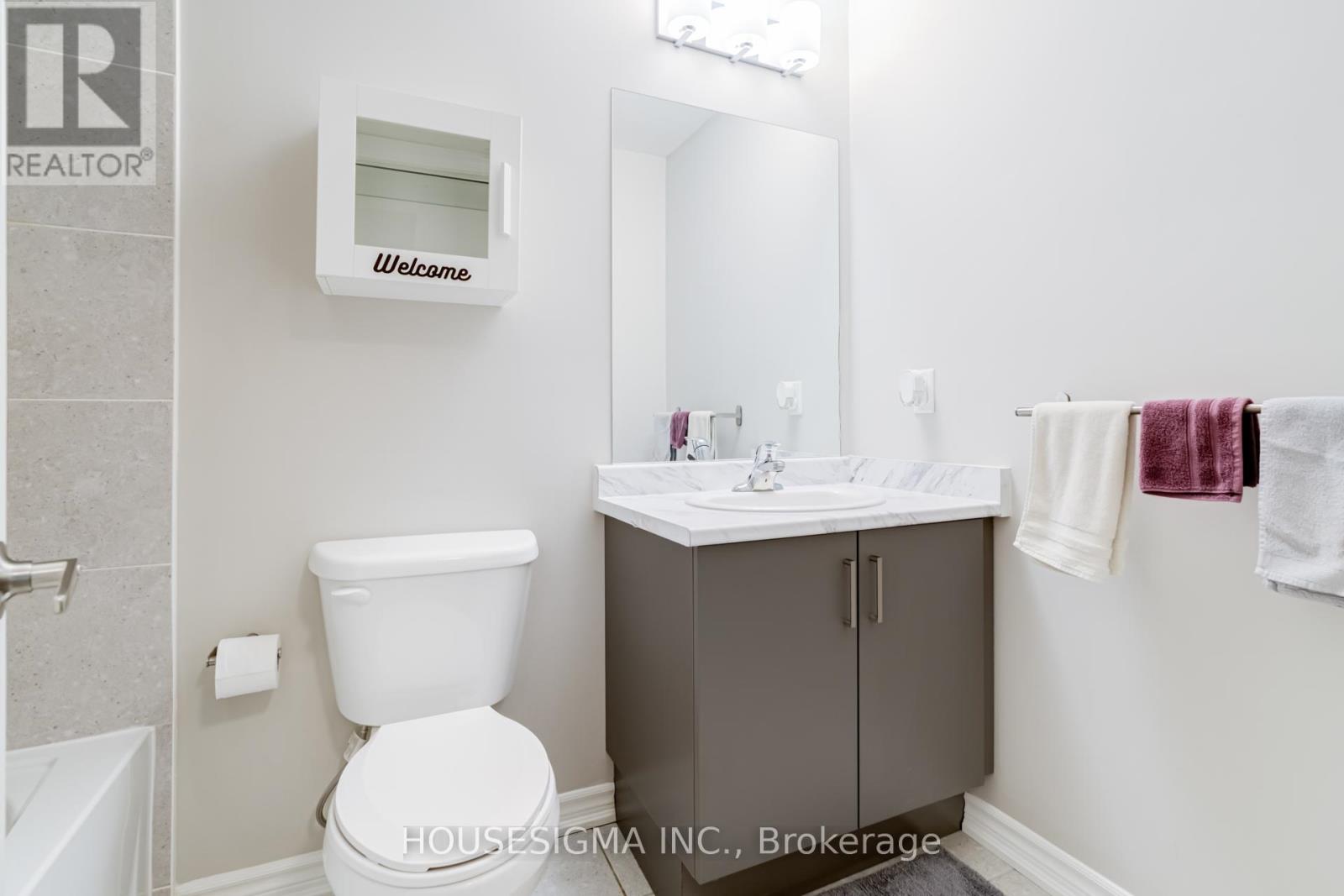 208 Breton Street, Clearview, Ontario  L0M 1S0 - Photo 27 - S12393930
