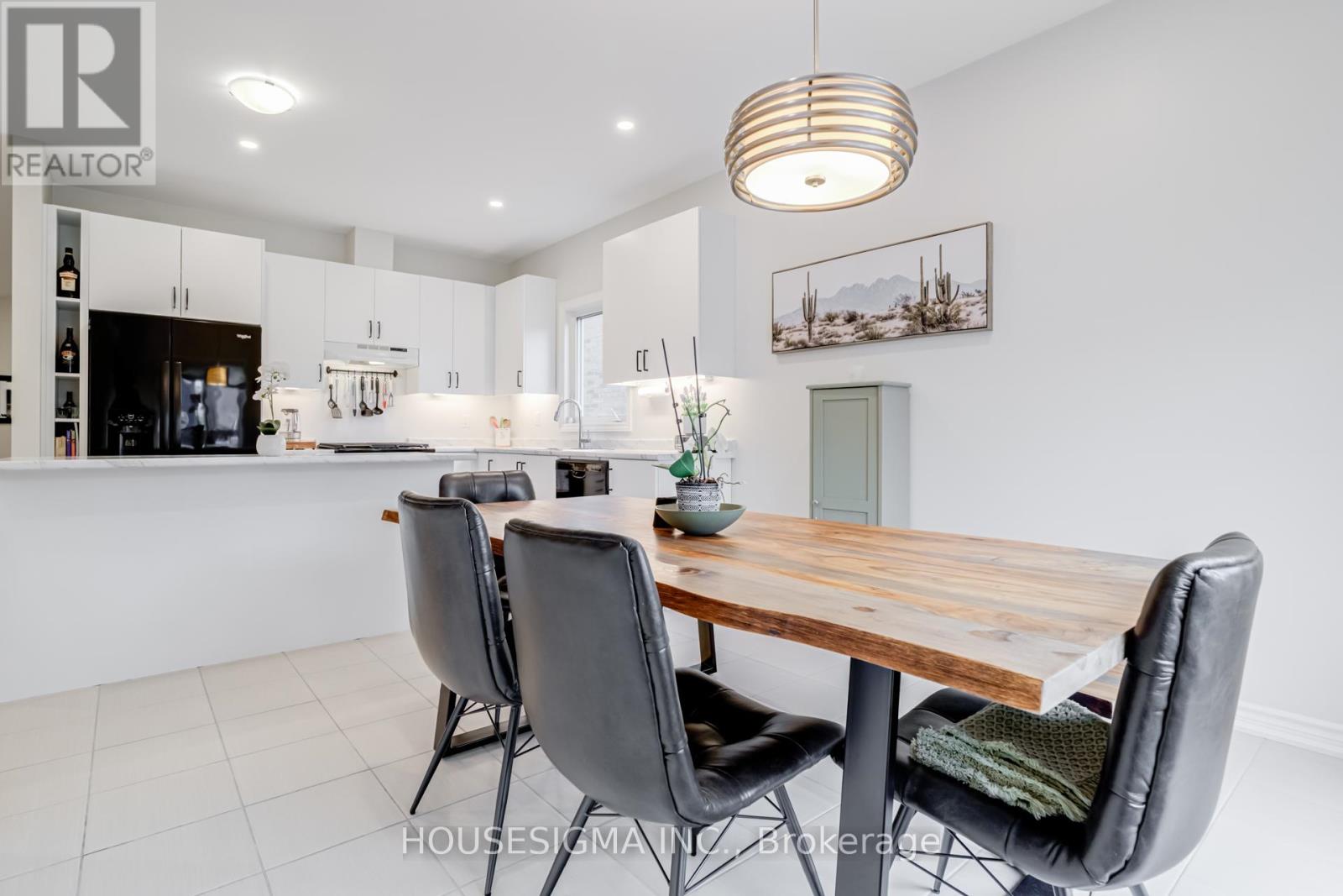 208 Breton Street, Clearview, Ontario  L0M 1S0 - Photo 7 - S12393930