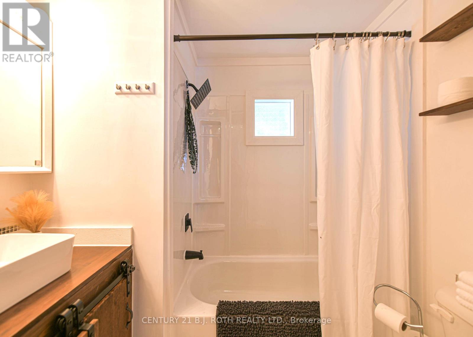 1296 Madison Street, Severn, Ontario  L3V 0V1 - Photo 22 - S12394040