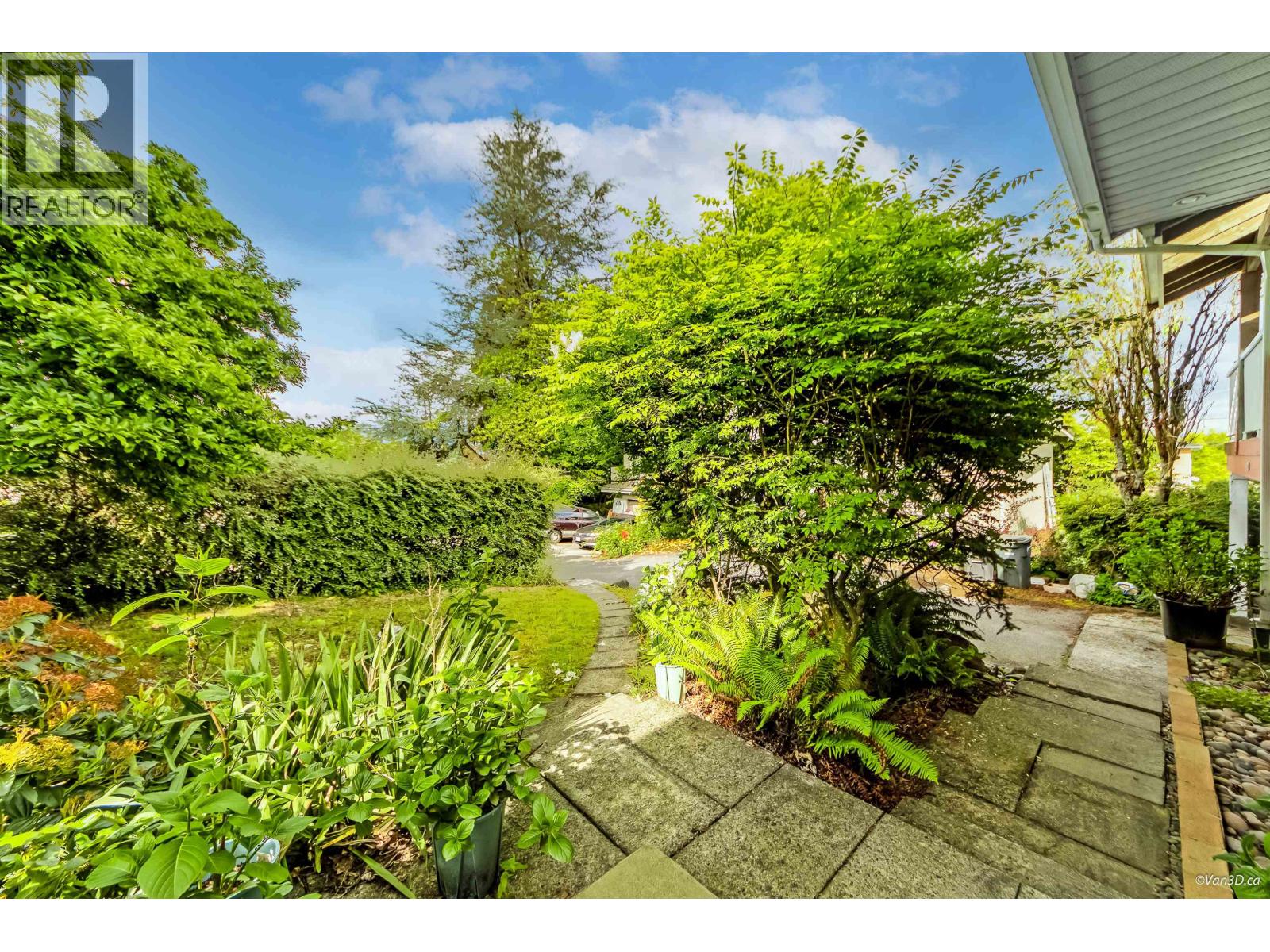 4872 Gilpin Court, Burnaby, British Columbia  V5G 3A3 - Photo 17 - R3005830