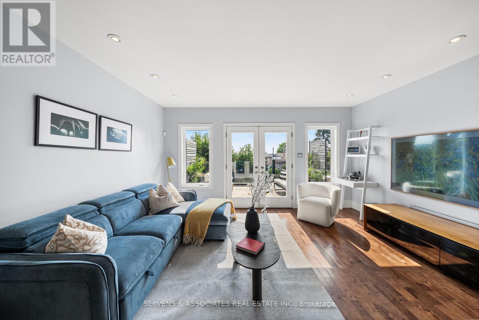 102 Gilbert Avenue, Toronto, Ontario  M6E 4W1 - Photo 17 - W12393947