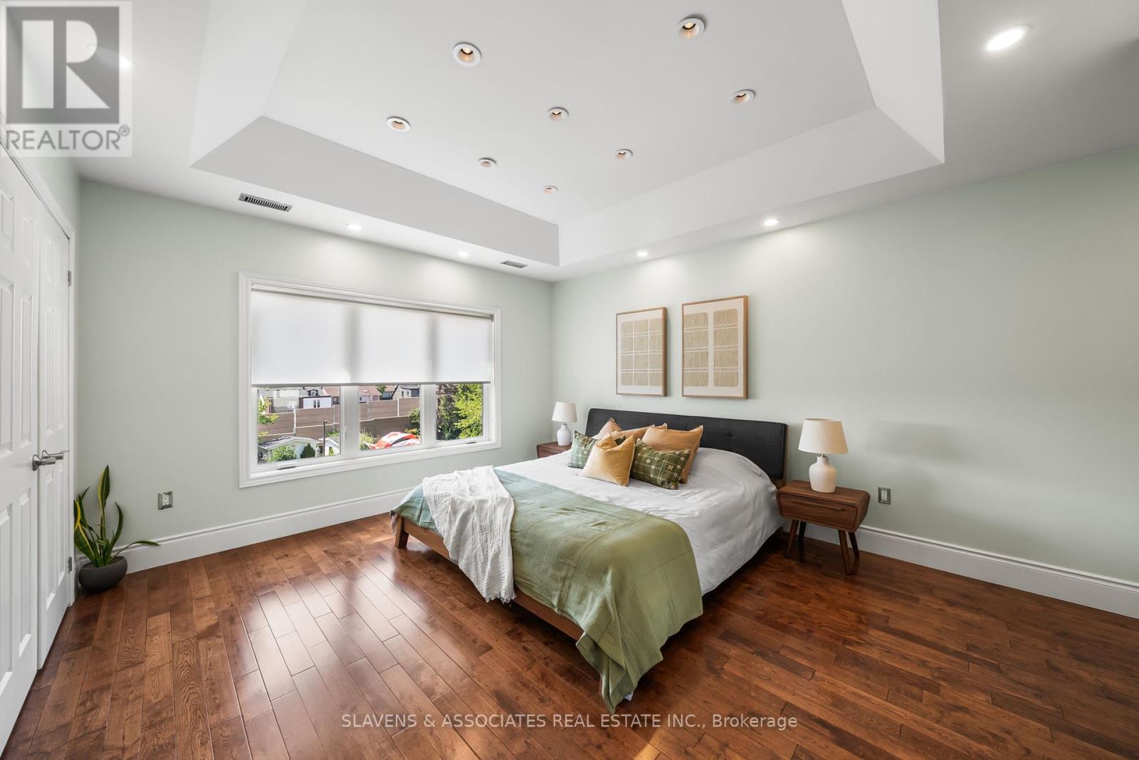 102 Gilbert Avenue, Toronto, Ontario  M6E 4W1 - Photo 25 - W12393947