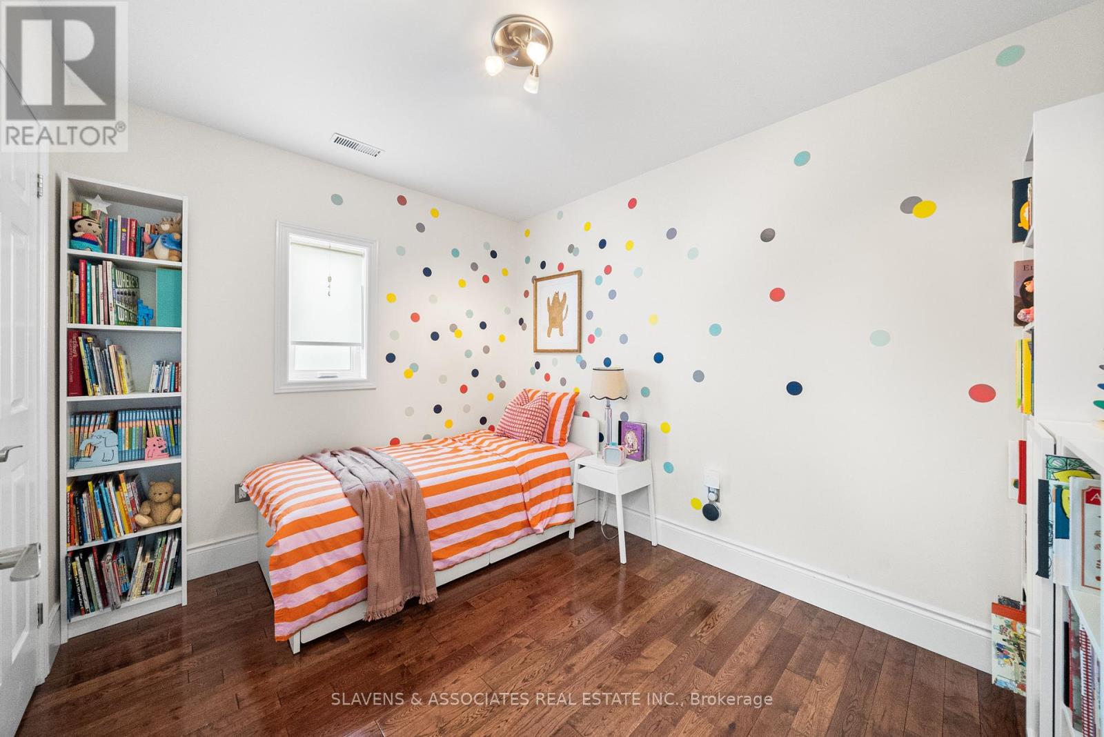 102 Gilbert Avenue, Toronto, Ontario  M6E 4W1 - Photo 28 - W12393947