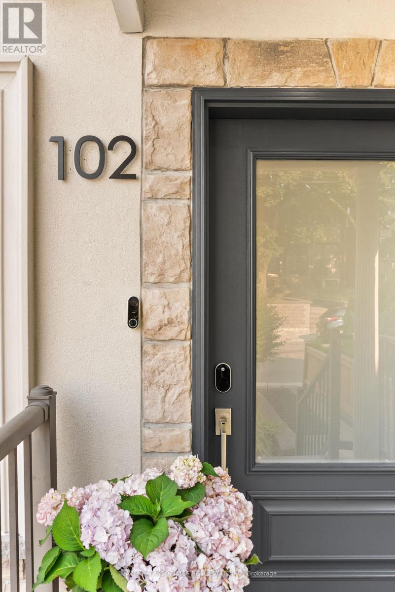 102 Gilbert Avenue, Toronto, Ontario  M6E 4W1 - Photo 4 - W12393947
