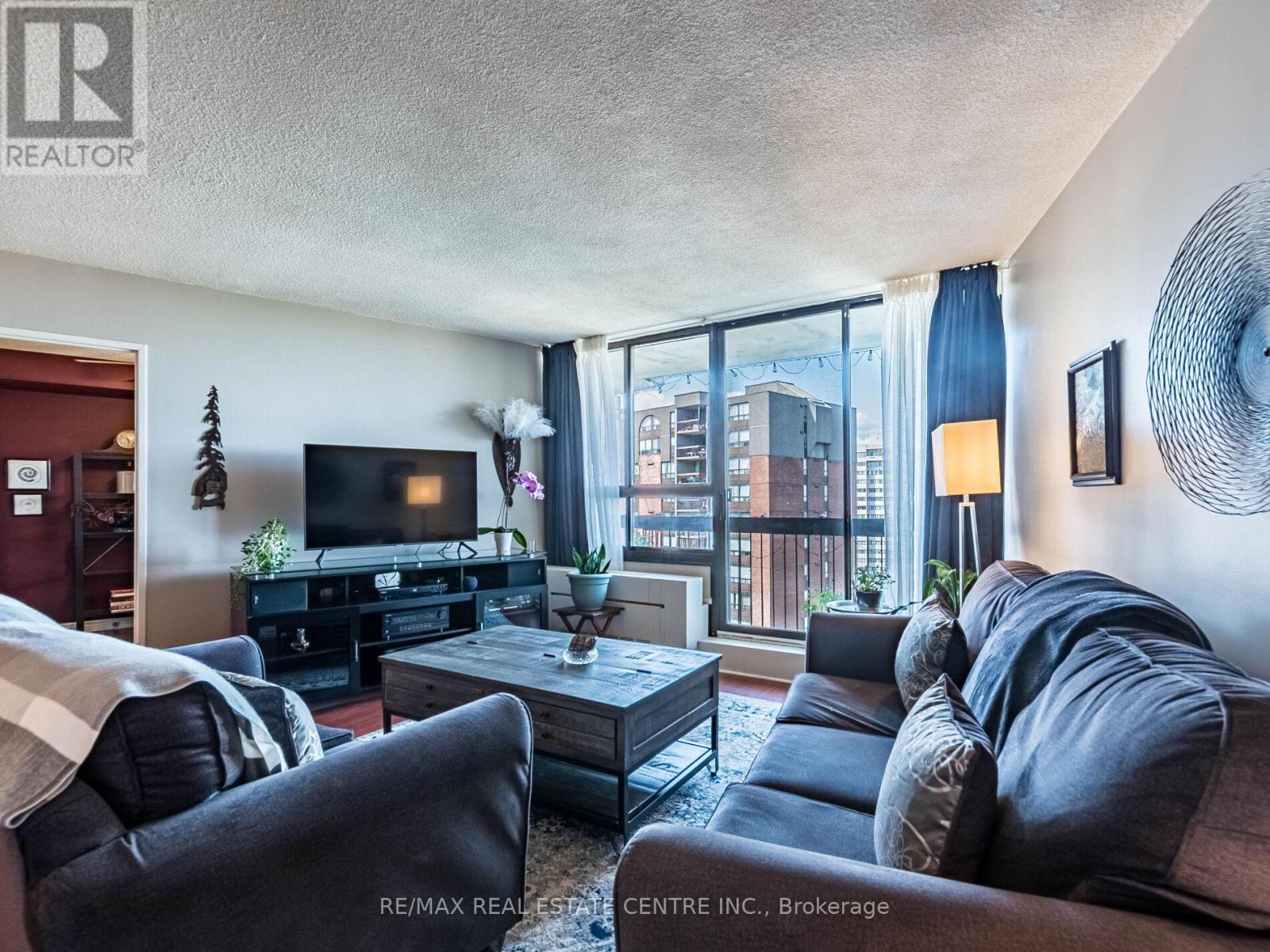 1515 - 50 Mississauga Valley Boulevard, Mississauga, Ontario  L5A 3S2 - Photo 12 - W12394008