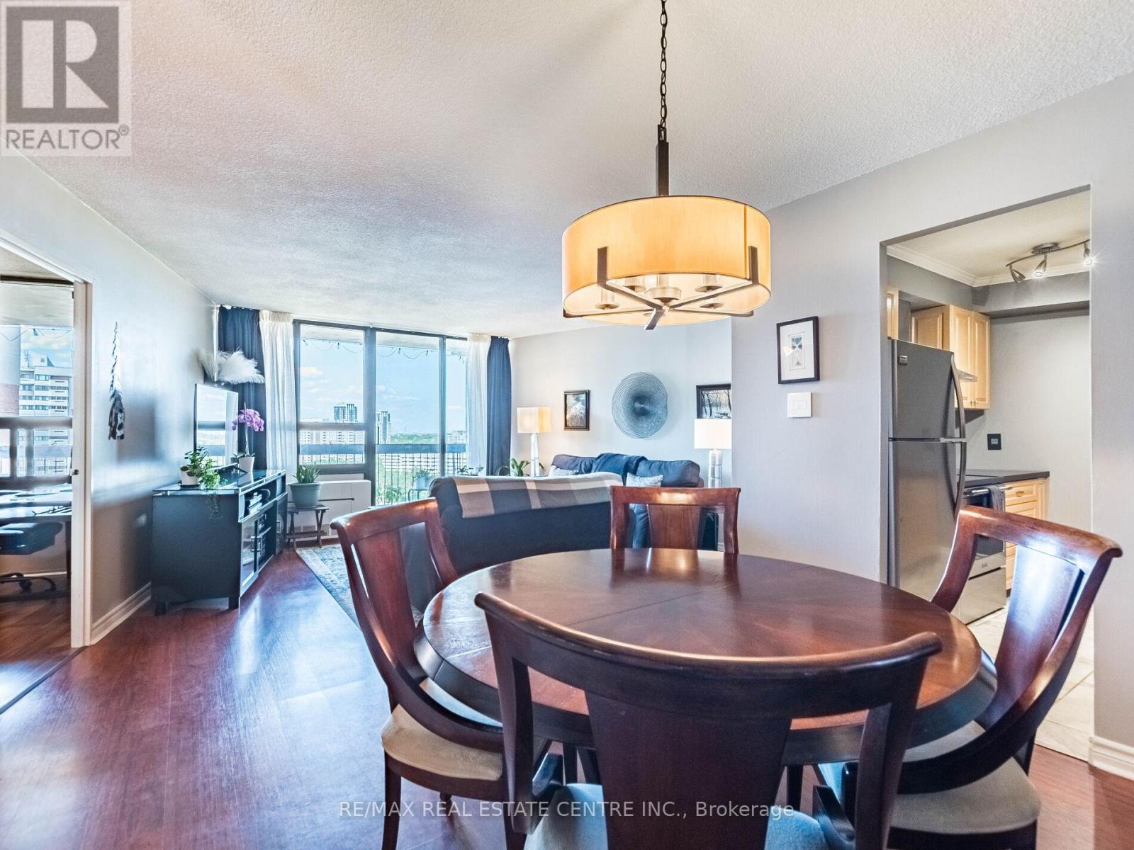 1515 - 50 Mississauga Valley Boulevard, Mississauga, Ontario  L5A 3S2 - Photo 14 - W12394008