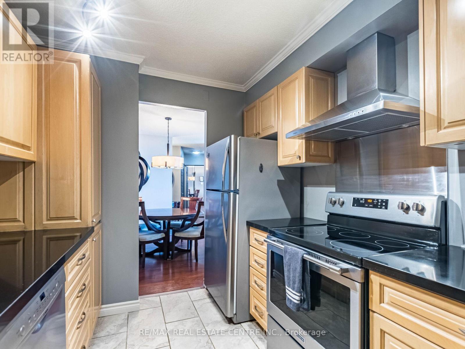 1515 - 50 Mississauga Valley Boulevard, Mississauga, Ontario  L5A 3S2 - Photo 18 - W12394008
