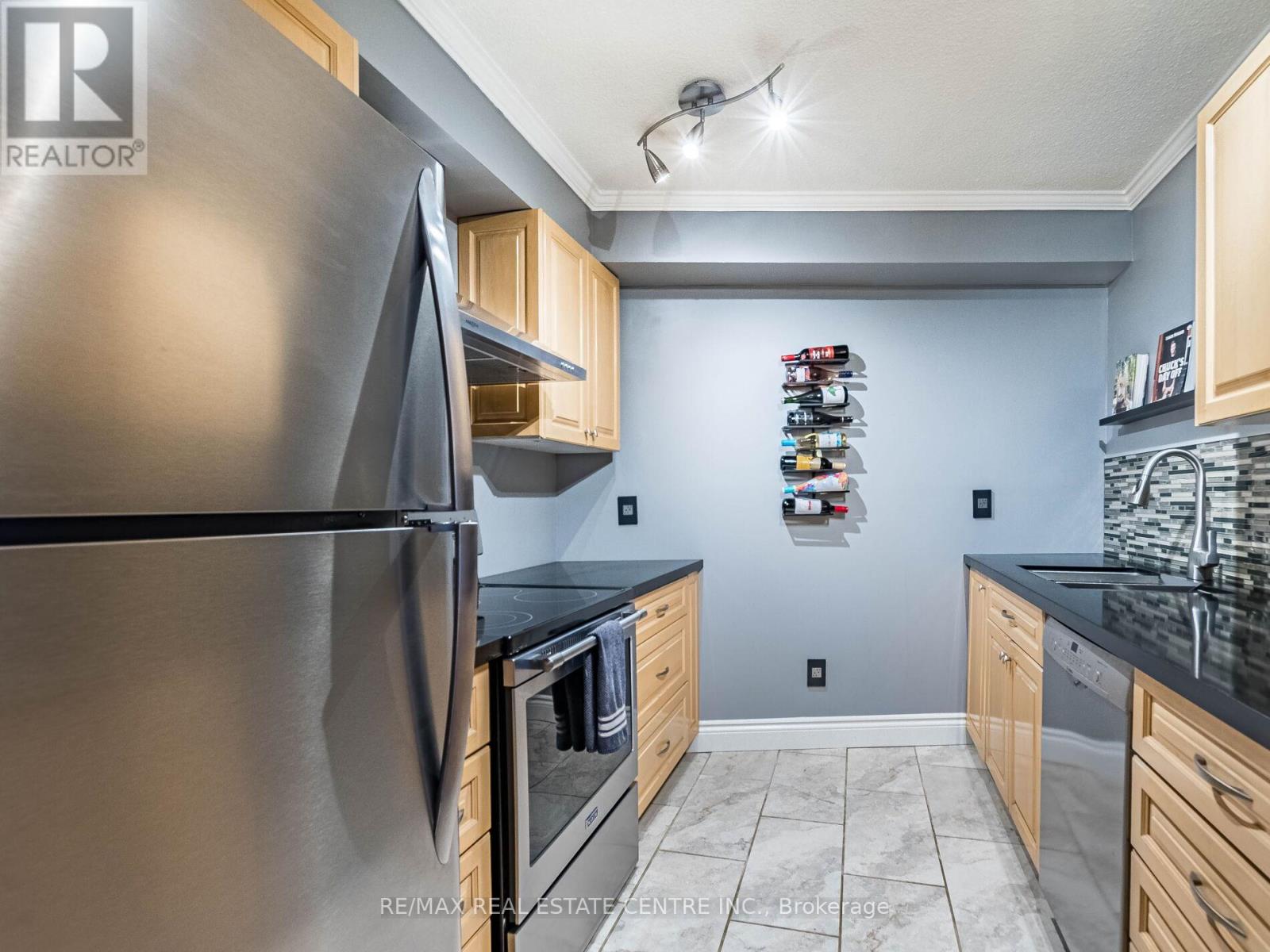 1515 - 50 Mississauga Valley Boulevard, Mississauga, Ontario  L5A 3S2 - Photo 19 - W12394008