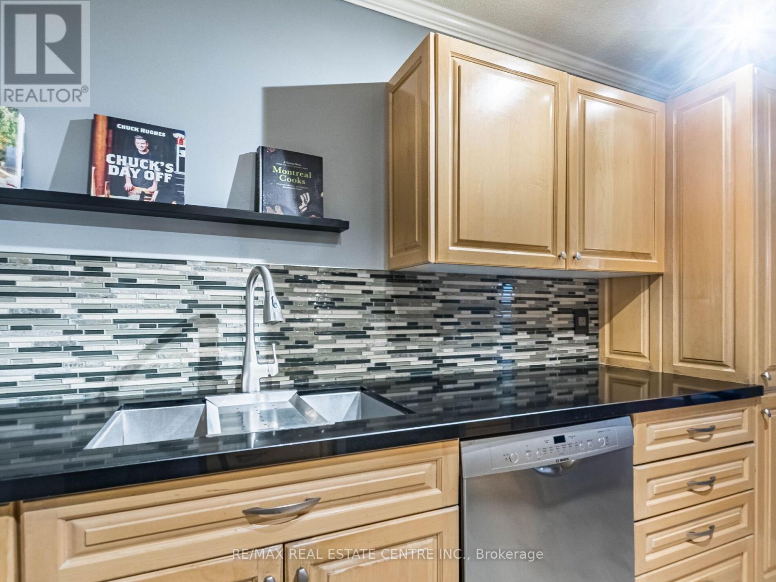 1515 - 50 Mississauga Valley Boulevard, Mississauga, Ontario  L5A 3S2 - Photo 22 - W12394008