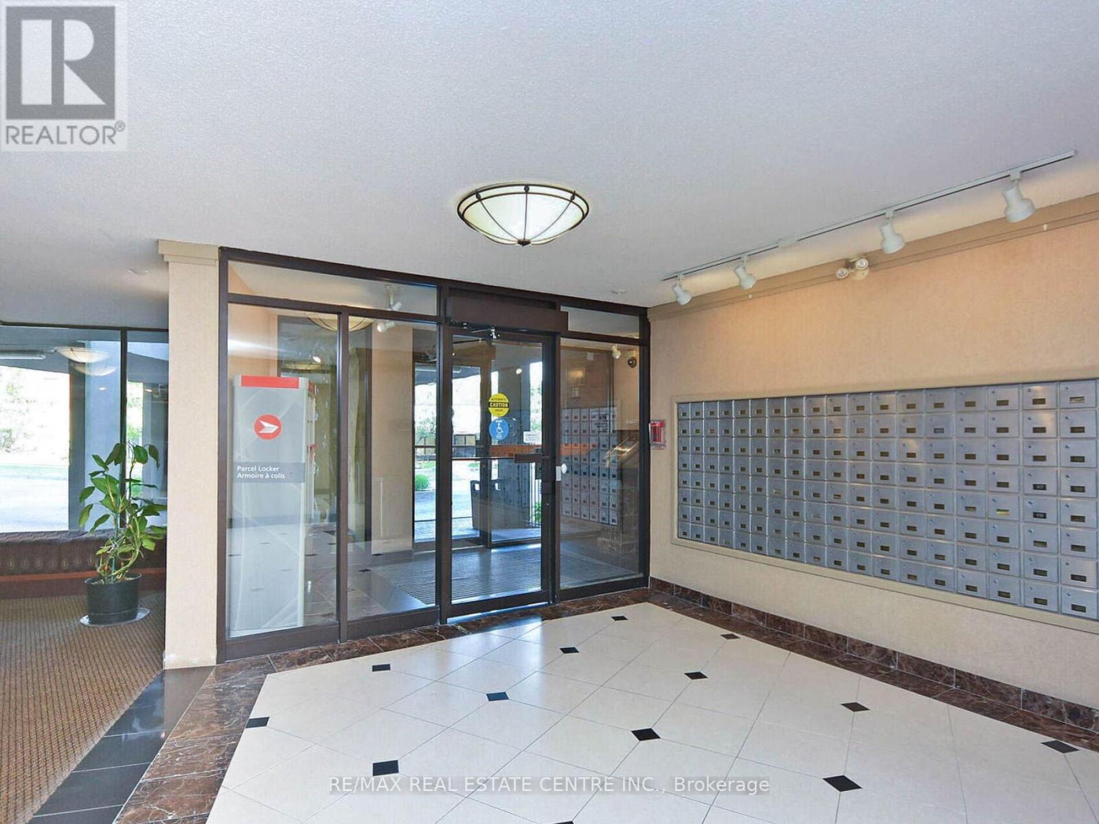 1515 - 50 Mississauga Valley Boulevard, Mississauga, Ontario  L5A 3S2 - Photo 41 - W12394008
