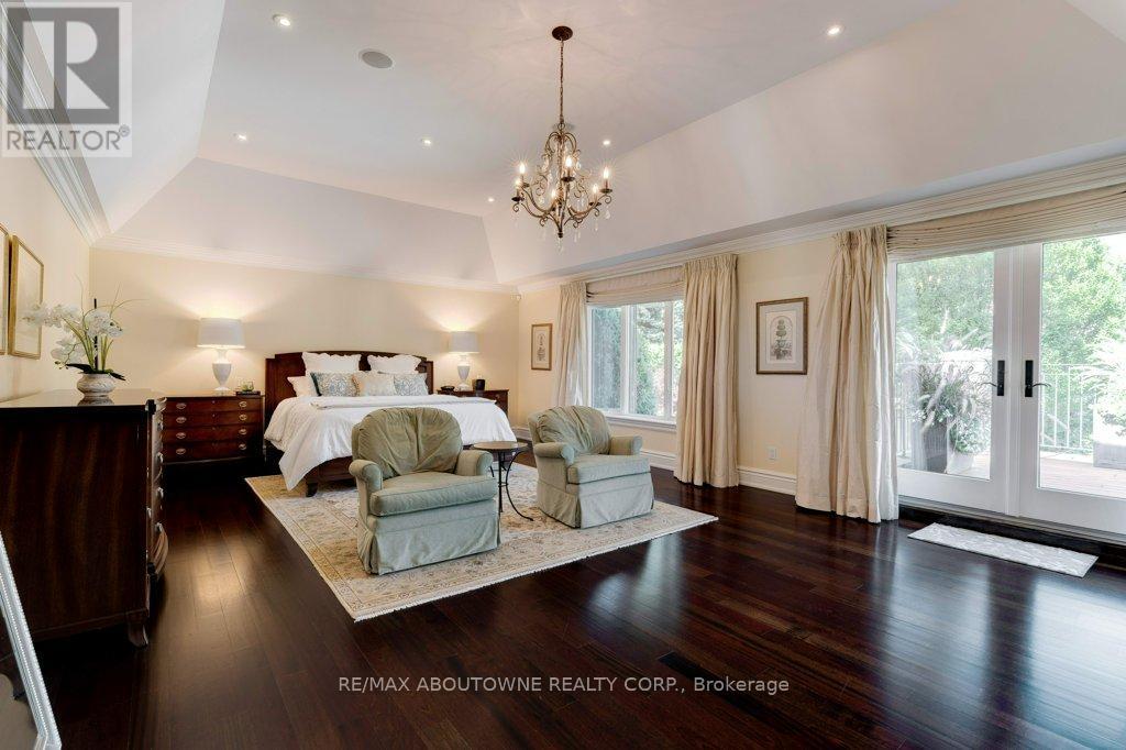 1237 Donlea Crescent, Oakville, Ontario  L6J 1V8 - Photo 31 - W12394022