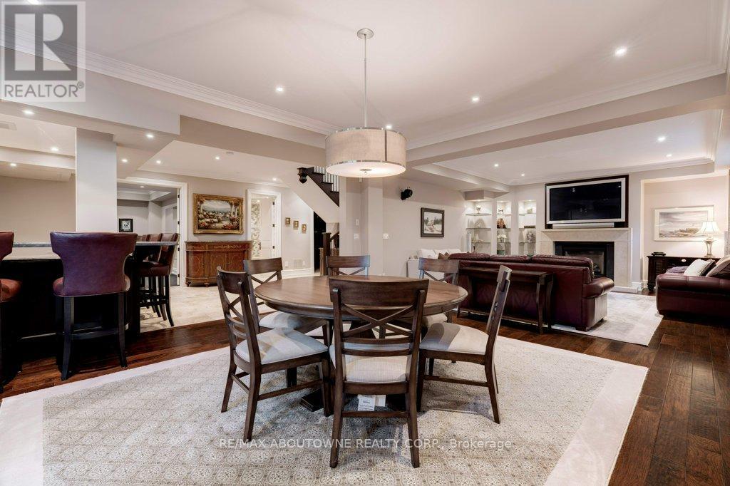 1237 Donlea Crescent, Oakville, Ontario  L6J 1V8 - Photo 43 - W12394022